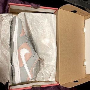 Brand new size 10 women’s 8.5 men’s Pink Oxford/White Nike Dunk Low